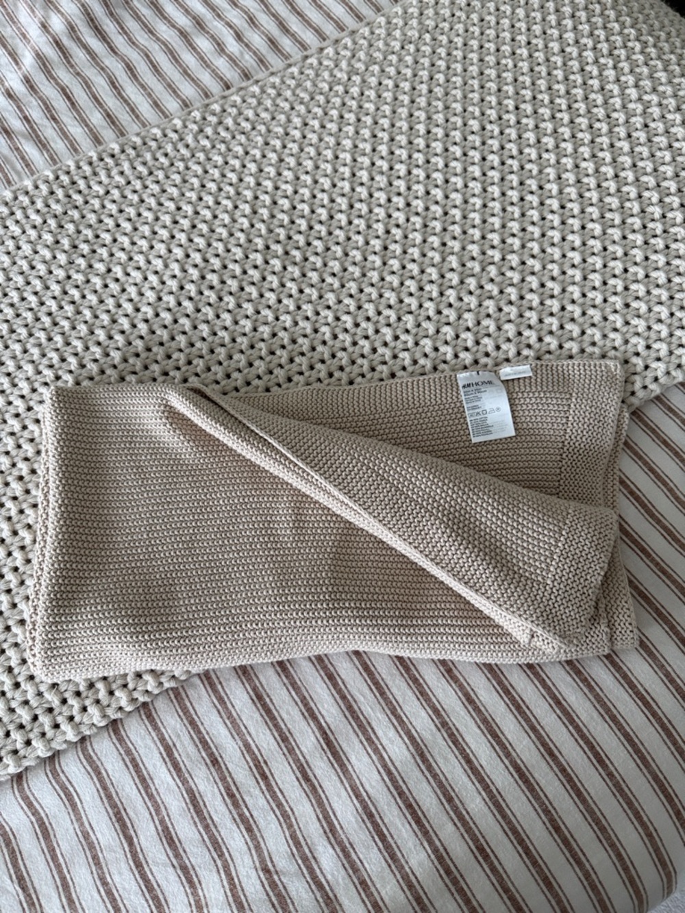 H&M home baby blanket taupe 100% cotton